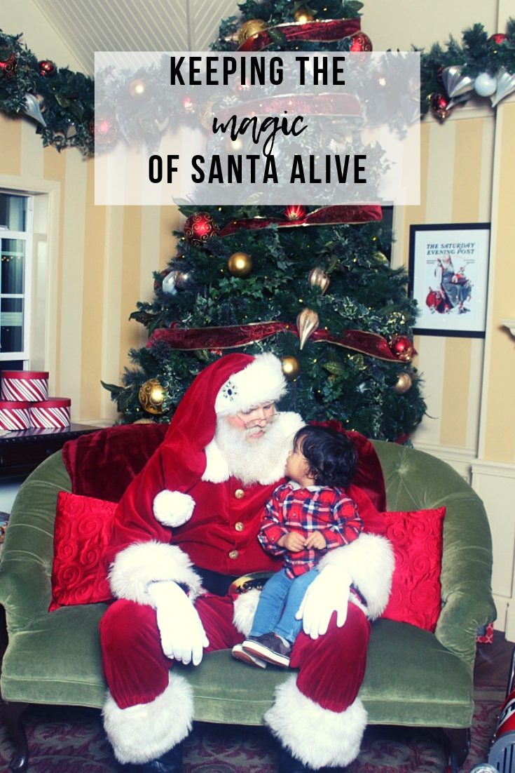 Keeping the Magic of Santa Alive | www.thevegasmom.com